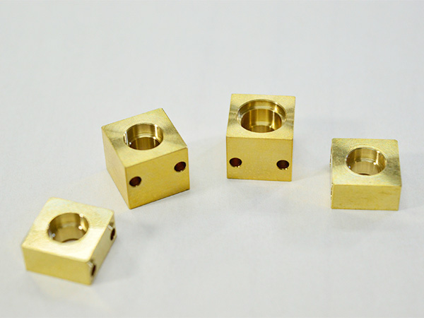 What factors affect the roughness of the cutting surface in the processing of precision parts?